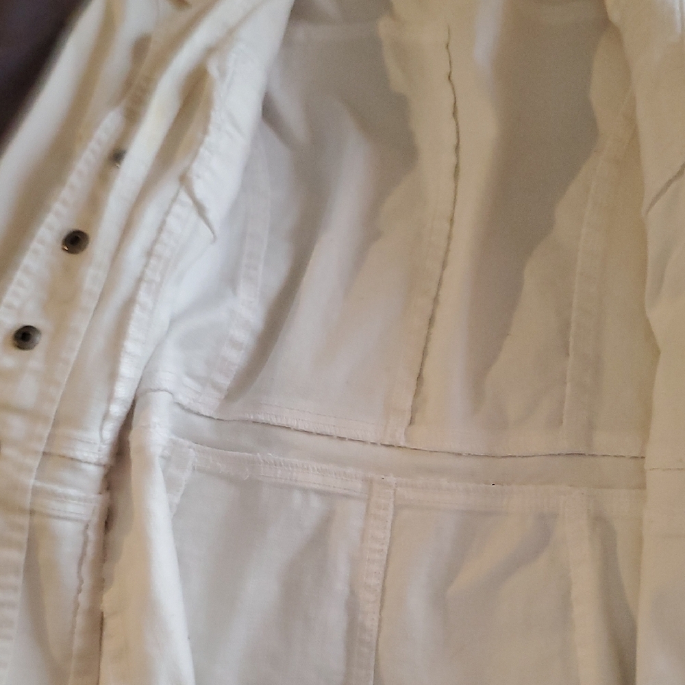 White Button-Up Jacket - Picture 7 of 9